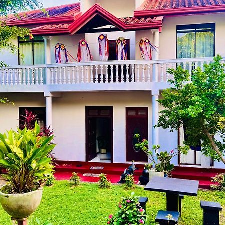 Sritaly Inn Mirissa Luaran gambar