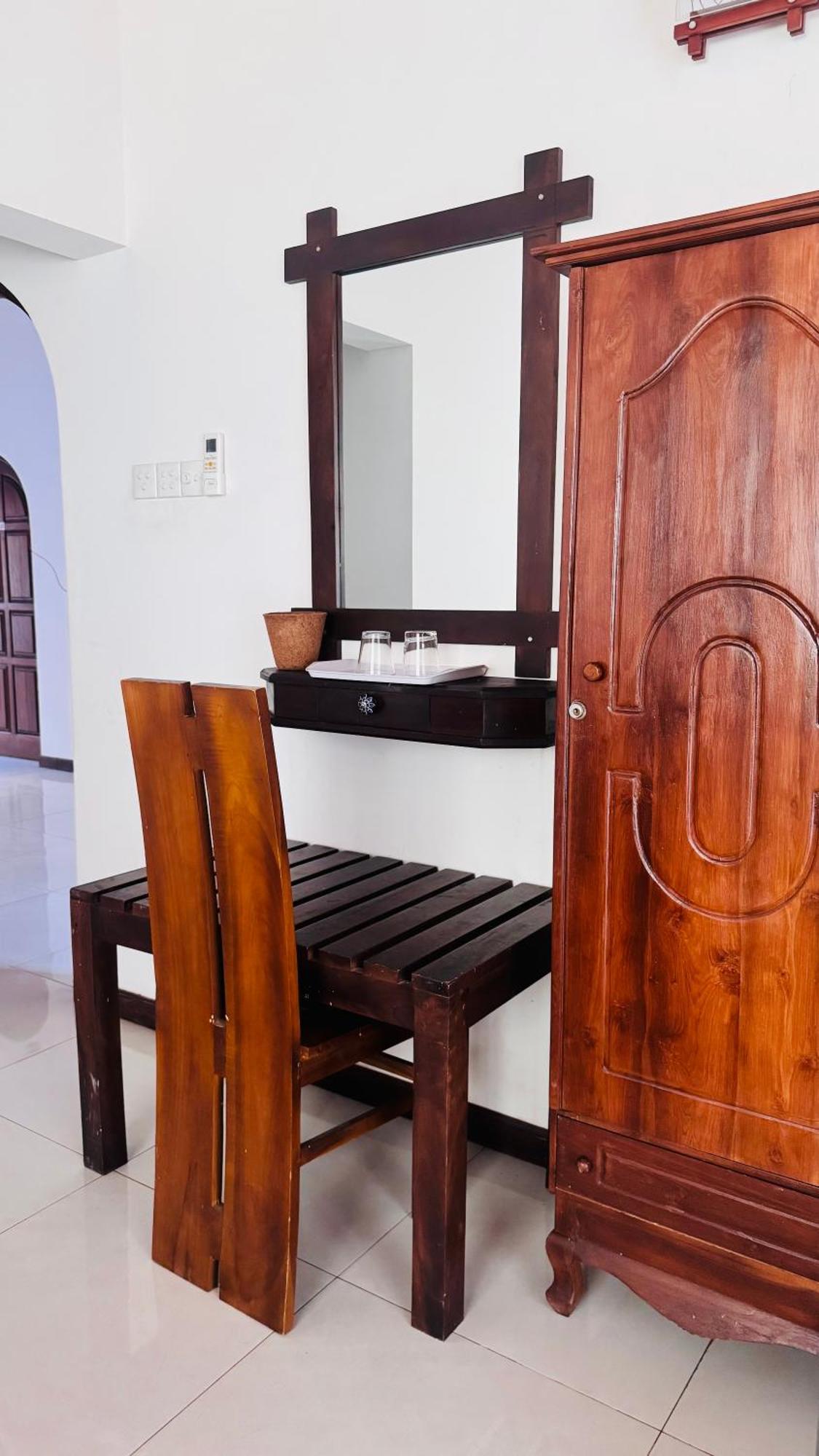 Sritaly Inn Mirissa Luaran gambar